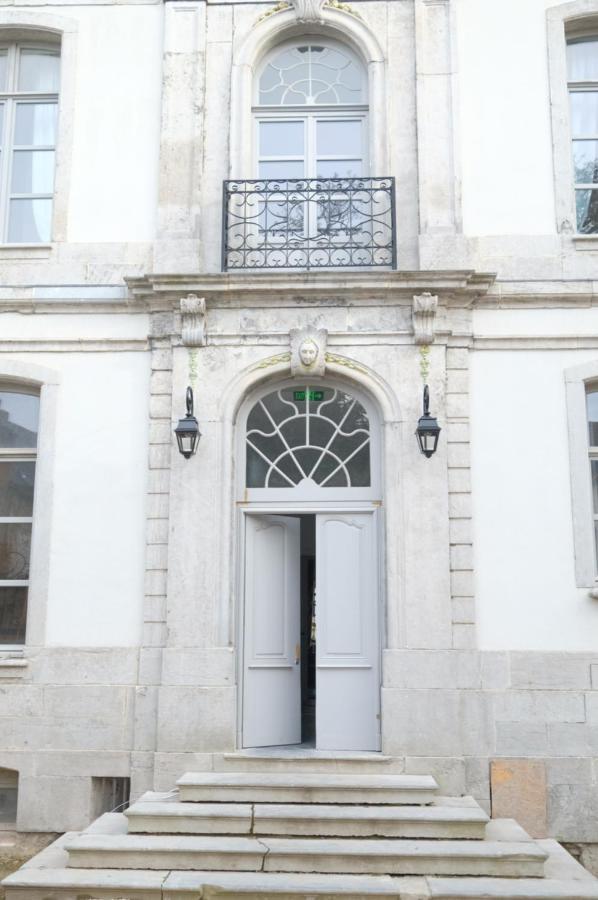 La Maison De La Duchesse De La Valliere - Chambre Rosaline - Parking Prive Gratuit Mons Exteriör bild